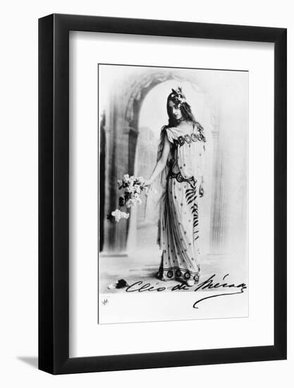 Cleo De Merode, C.1890s-null-Framed Photographic Print