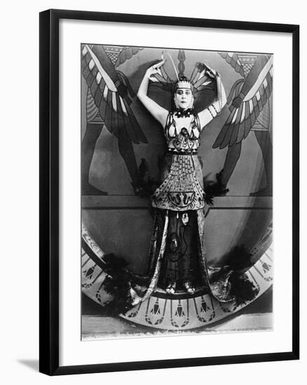 Cleopatra, 1917-null-Framed Photographic Print