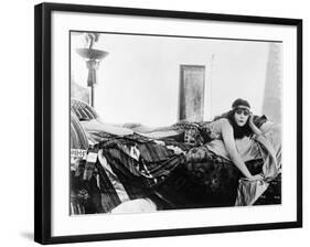 Cleopatra, 1917-null-Framed Photographic Print