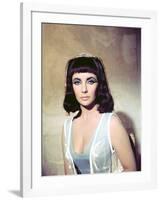 CLEOPATRA, 1963 directed by JOSEPH L. MANKIEWICZ Elizabeth Taylor (photo)-null-Framed Photo