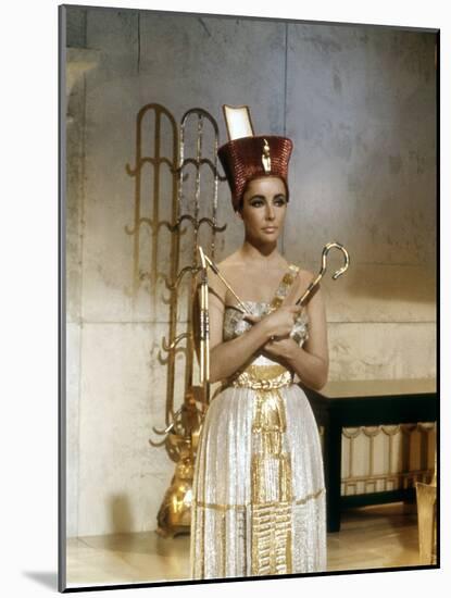 Cleopatra 1963 Directed by Joseph L. Mankiewicz Elizabeth Taylor-null-Mounted Photo