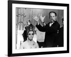 CLEOPATRA, 1963 directed by JOSEPH L. MANKIEWICZ On the set, Joseph L. Mankiewicz and Elizabeth Tay-null-Framed Photo