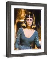 Cleopatra by Joseph L. Mankiewicz with Elizabeth Taylor, 1963-null-Framed Photo