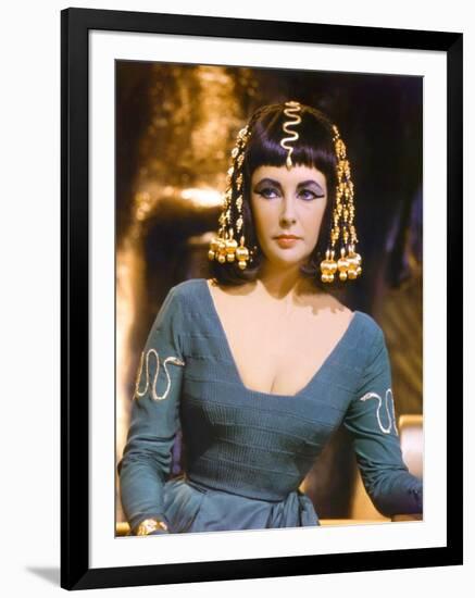 Cleopatra by Joseph L. Mankiewicz with Elizabeth Taylor, 1963-null-Framed Photo