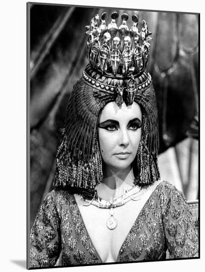 Cleopatra, Elizabeth Taylor, 1963-null-Mounted Photo