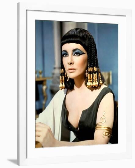 Cleopatre by Joseph L. Mankiewicz with Elizabeth Taylor, 1963 (photo)-null-Framed Photo