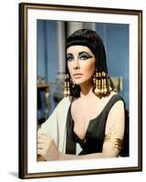 Cleopatre by Joseph L. Mankiewicz with Elizabeth Taylor, 1963 (photo)-null-Framed Photo