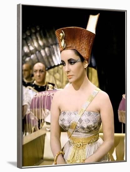 Cleopatre Cleopatra by Joseph L. Mankiewicz with Elizabeth Taylor, 1963 (photo)-null-Framed Photo