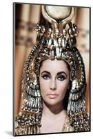 Cleopatre Cleopatra, by Joseph L. Mankiewicz with Elizabeth Taylor, 1963 (photo)-null-Mounted Photo