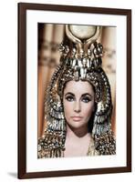 Cleopatre Cleopatra, by Joseph L. Mankiewicz with Elizabeth Taylor, 1963 (photo)-null-Framed Photo