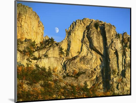 Cliff Formation, Monongahela National Forest West Virginia, USA-Charles Gurche-Mounted Photographic Print