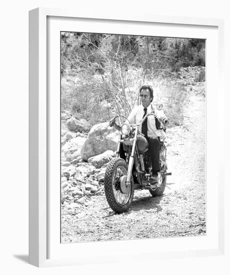 Clint Eastwood - The Gauntlet-null-Framed Photo