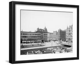 Clinton Square, Syracuse, N.Y.-null-Framed Photo