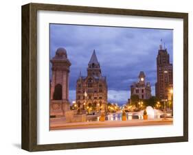 Clinton Square, Syracuse, New York State, United States of America, North America-Richard Cummins-Framed Photographic Print