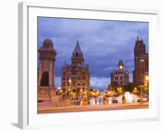 Clinton Square, Syracuse, New York State, United States of America, North America-Richard Cummins-Framed Photographic Print