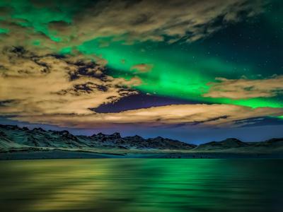 https://imgc.allpostersimages.com/img/posters/cloudy-evening-with-aurora-borealis-or-northern-lights-kleifarvatn-iceland_u-L-PSMMHG0.jpg?artPerspective=n