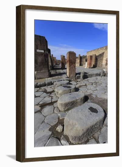 Cobbled Street Stepping Stones, Roman Ruins of Pompeii, UNESCO World Heritage Site, Campania, Italy-Eleanor Scriven-Framed Photographic Print