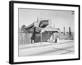 Coca-Cola shack in Alabama, 1935-Walker Evans-Framed Photographic Print