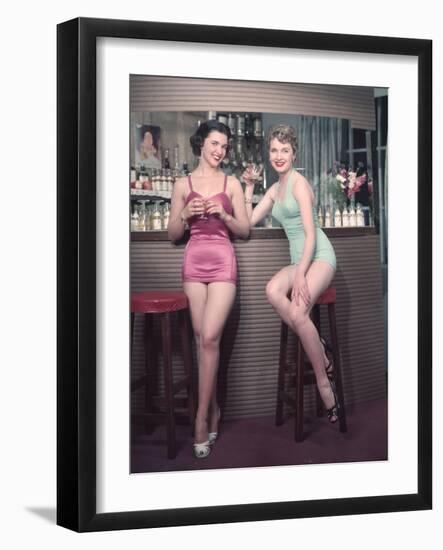 Cocktail Girls 1950s-Charles Woof-Framed Photographic Print