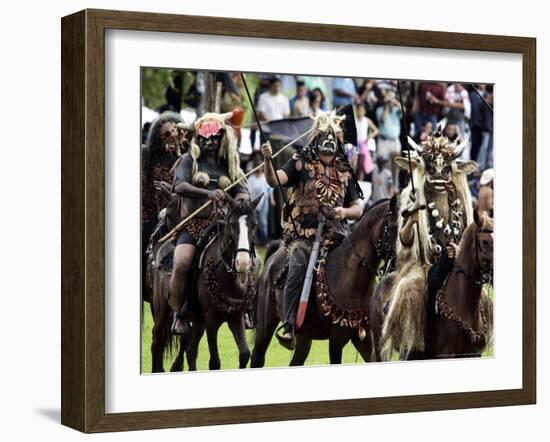 Colombian Performers-Fernando Vergara-Framed Photographic Print