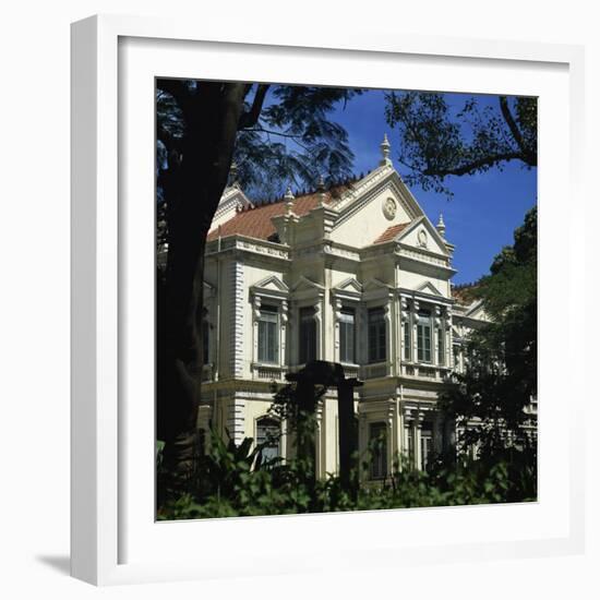 Colonial House, Mahatma Gandhi Road, Bangalore, Karnataka State, India-Rolf Richardson-Framed Photographic Print