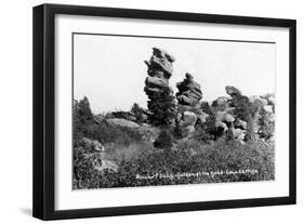 Colorado Springs, Colorado - Punch and Judy Rock Formations, Garden of the Gods-Lantern Press-Framed Art Print