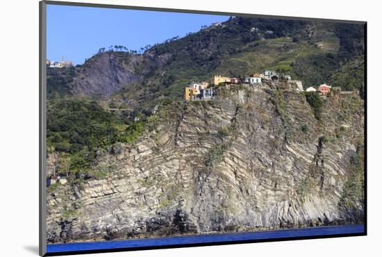 Colourful houses and cliffs atop rocky promontory, Corniglia, Cinque Terre, UNESCO World Heritage S-Eleanor Scriven-Mounted Photographic Print