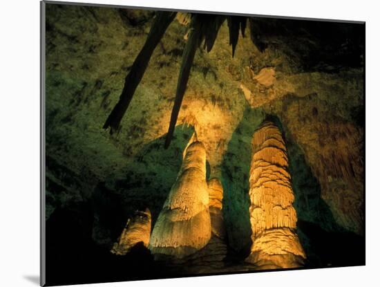 Columns and Domes in the Big Room, Carlsbad Caverns National Park, New Mexico, USA-Scott T. Smith-Mounted Photographic Print