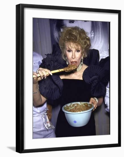 Comedienne Joan Rivers-null-Framed Premium Photographic Print