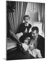 Composer/Conductor Leonard Bernstein with Wife, Felicia Montealegre, Children, Alexander and Jamie-Alfred Eisenstaedt-Mounted Premium Photographic Print