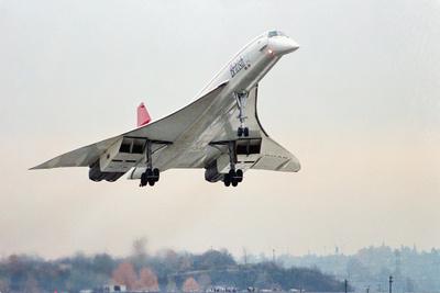 https://imgc.allpostersimages.com/img/posters/concorde-supersonic-airliner-landing-at-airport_u-L-PZP10R0.jpg?artPerspective=n