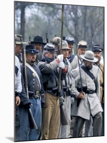 Confederate Infantry Preparing to Attack, Shiloh Battlefield, Tennessee-null-Mounted Photographic Print