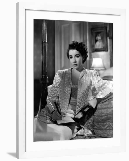 CONSPIRATOR, 1949 directed by VICTOR SAVILLE Elizabeth Taylor (b/w photo)-null-Framed Photo