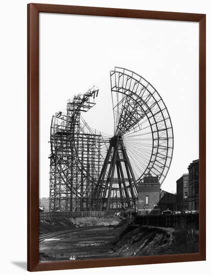 Construction of Giant Wheel-null-Framed Photographic Print