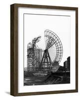 Construction of Giant Wheel-null-Framed Photographic Print