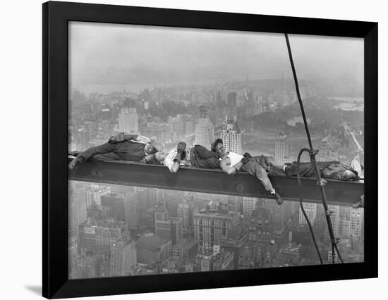 Construction Workers Resting on Steel Beam Above Manhattan, 1932-null-Framed Art Print