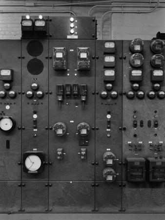 https://imgc.allpostersimages.com/img/posters/control-panels-of-the-detroit-edison-substation-in-the-early-20th-century-1920s_u-L-PIHEP80.jpg?artPerspective=n
