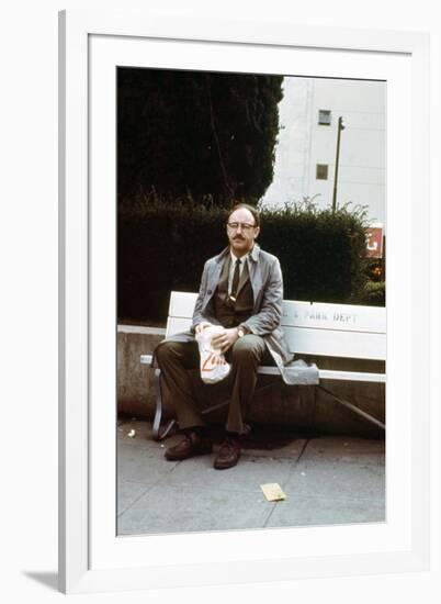 Conversation Secrete THE CONVERSATION by Francis Ford Coppola with Gene Hackman, 1974 (photo)-null-Framed Photo