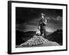 Convoi by Femmes WESTWARD THE WOMEN by William A Wellman with Robert Taylor and Denise Darcel, 1951-null-Framed Photo