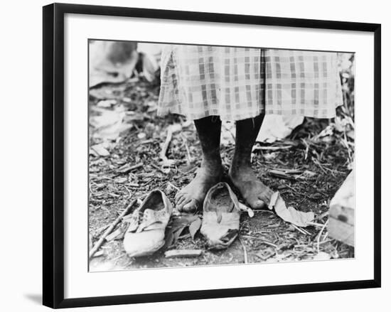 Cotton Picker, 1937-Dorothea Lange-Framed Photographic Print