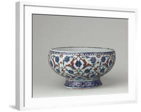 Coupe aux rinceaux fleuris polychromes-null-Framed Giclee Print