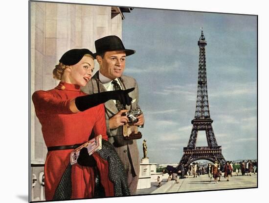 Couple and Eiffel Tower-null-Mounted Giclee Print