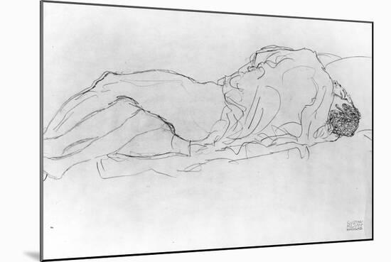 Couple in Bed, c.1915-Gustav Klimt-Mounted Giclee Print