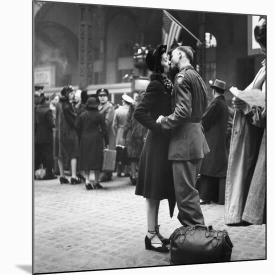 Couple in Penn Station Sharing Farewell Kiss Before He Ships Off to War During WWII-Alfred Eisenstaedt-Mounted Photographic Print