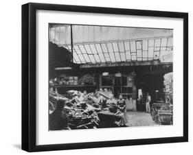 Cour Du Heaume, Rue Pirouette, Les Halles, Paris, 1910-null-Framed Giclee Print