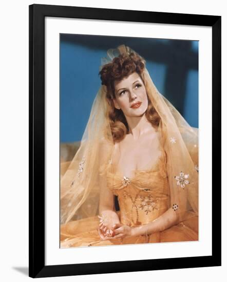 COVER GIRL, 1944 directed by CHARLES VIDOR Rita Hayworth (photo)-null-Framed Photo