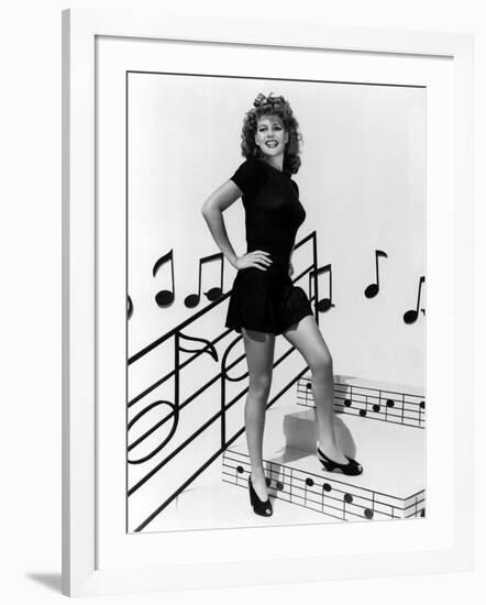 COVER GIRL, Rita Hayworth, 1944 (b/w photo)-null-Framed Photo