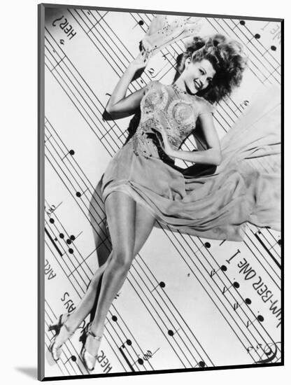 Cover Girl, Rita Hayworth, 1944-null-Mounted Photographic Print
