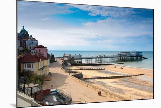 Cromer, Seaside Town in Norfolk, England-moorhen-Mounted Photographic Print