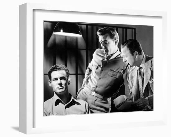 Crossfire, Robert Ryan, Robert Mitchum, Robert Young, 1947-null-Framed Photo